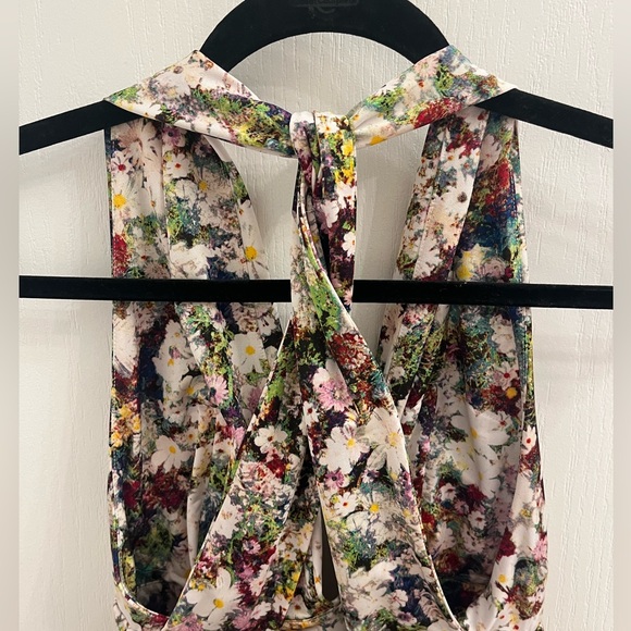 Guess floral halter top - Picture 4 of 5